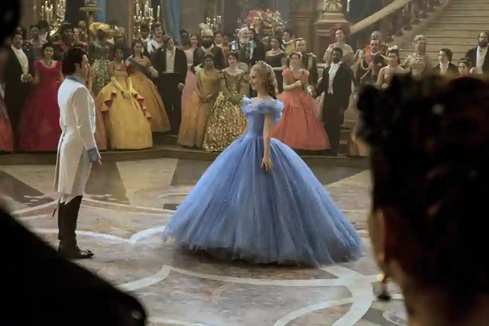 Cinderella (Live Action): Kisah Cinta Abadi dalam Balutan Modern