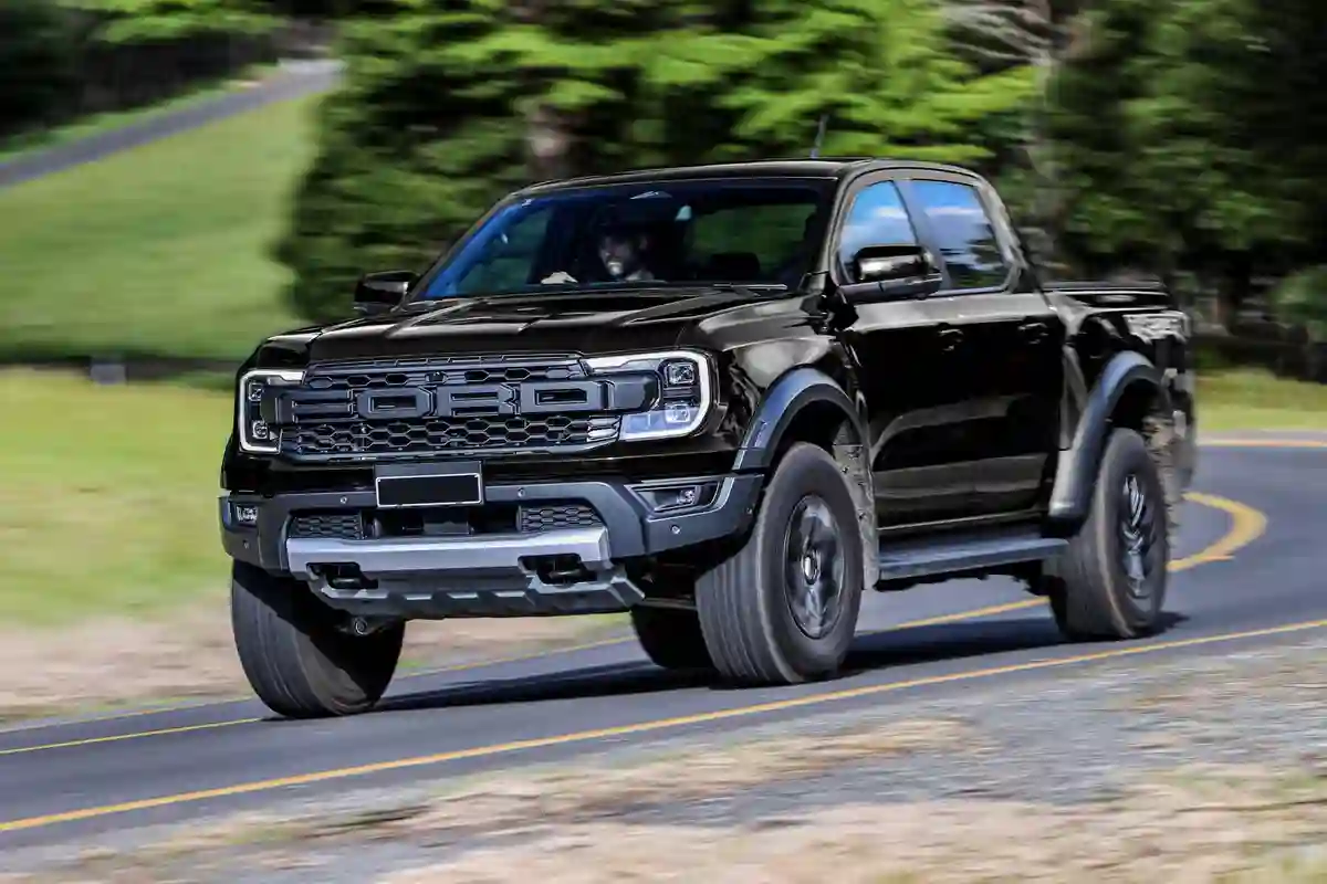 Ford Ranger Raptor 2025: Pickup Tangguh dengan Mesin Baru