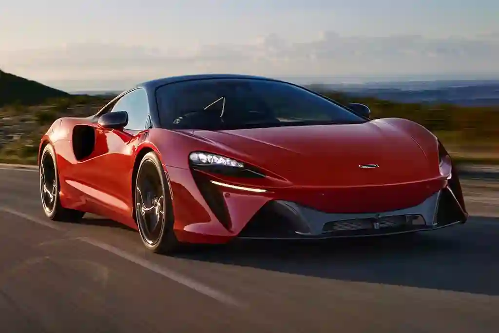 Review McLaren Artura: Supercar Futuristik dengan Teknologi Hybrid Ringan