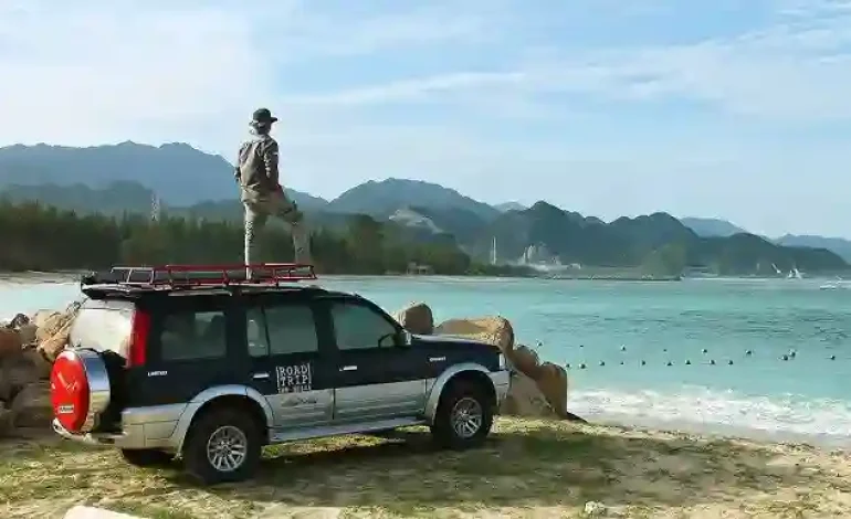 Road Trip Impian: Jalur Touring Terindah di Indonesia