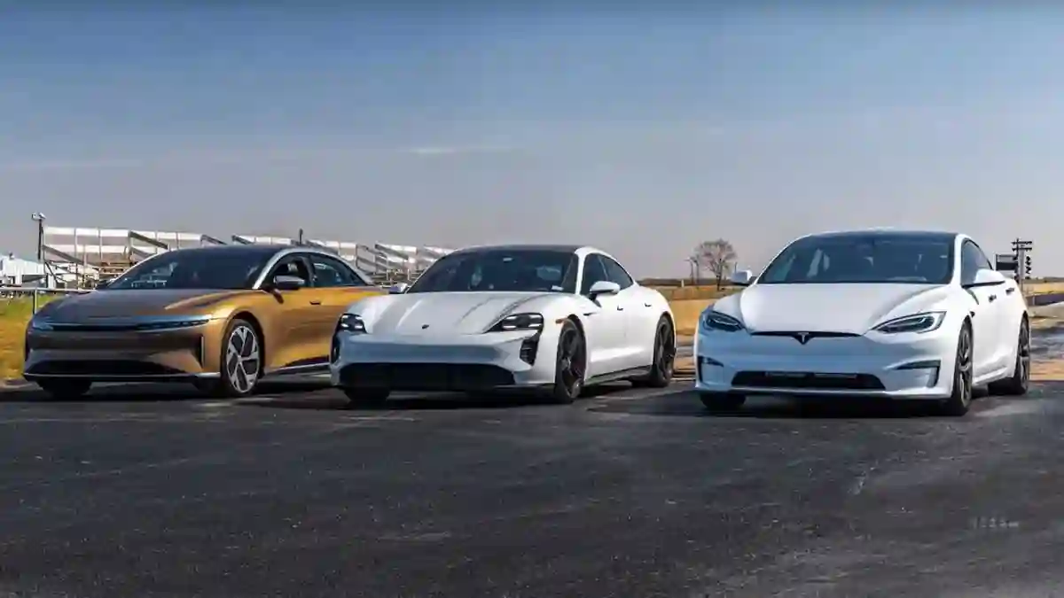 Duel Tesla Model S Plaid vs Porsche Taycan: Siapa Lebih Cepat?