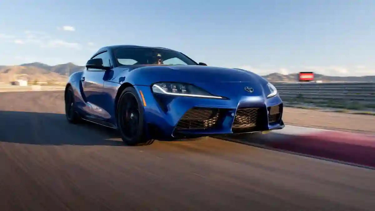Toyota GR Supra 2025: Desain Lebih Galak dan Mesin BMW Turbo
