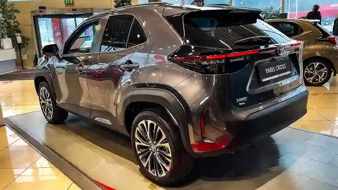 Review Toyota Yaris Cross 2025: Irit BBM dan Fitur Canggih